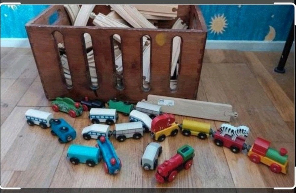 Houten treinbaan met treintjes en opbergkist, Kinderen en Baby's, Ophalen of Verzenden, Gebruikt