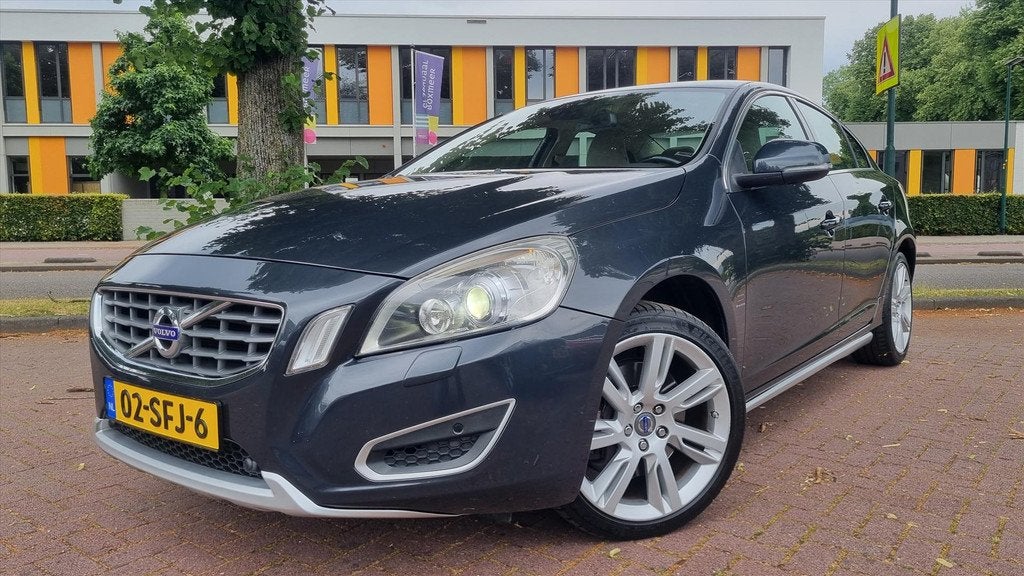 VOLVO S60 T5 240PK Summum Leer/ Trekhaak/ NL-auto!, Auto's, Volvo, Bedrijf, Te koop, S60, ABS, Adaptieve lichten, Airbags, Airconditioning