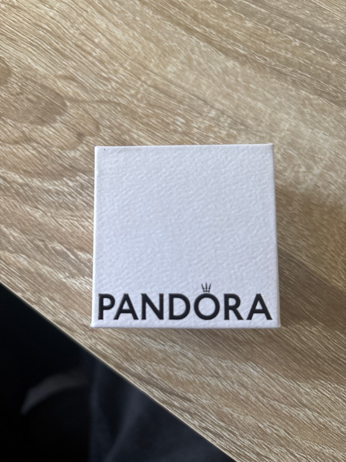 Pandora Kroon Ring met Zirkonia - Goudkleurig, Met kristal, Overige materialen, Ophalen of Verzenden, Zo goed als nieuw