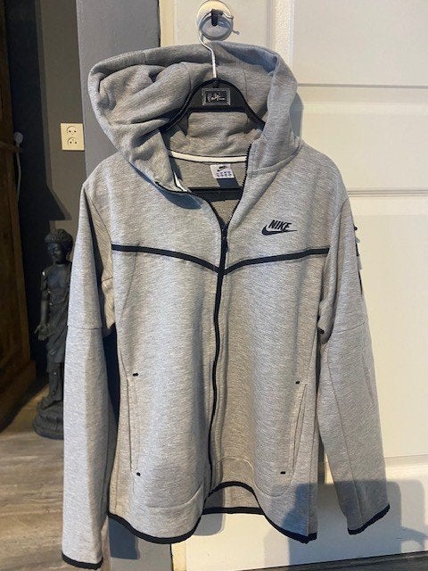 Nike vest maat M, Kinderen en Baby's, Kinderkleding | Maat 176, Ophalen, Jongen of Meisje, Trui of Vest, Zo goed als nieuw