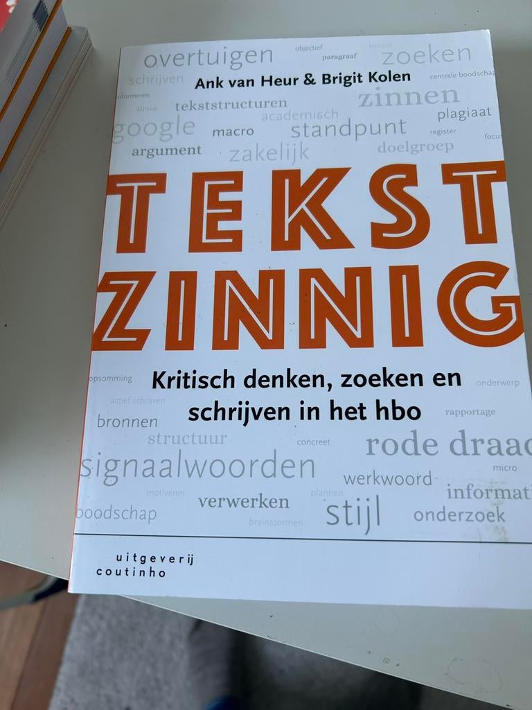 Ank van Heur - Tekstzinnig, Boeken, Ophalen of Verzenden, Zo goed als nieuw, Ank van Heur; Brigit Kolen, Nederlands