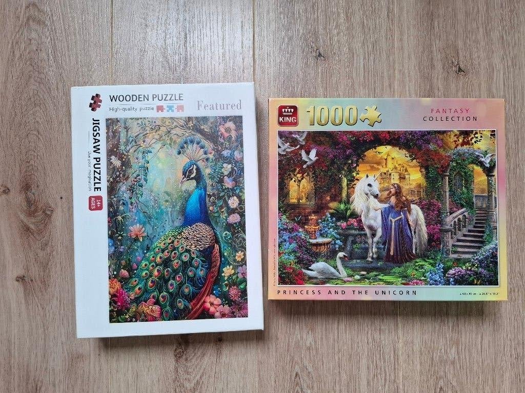 2 Puzzels: Pauw (hout) & Prinses met Unicorn (karton), Ophalen of Verzenden, 500 t/m 1500 stukjes, Zo goed als nieuw, Legpuzzel