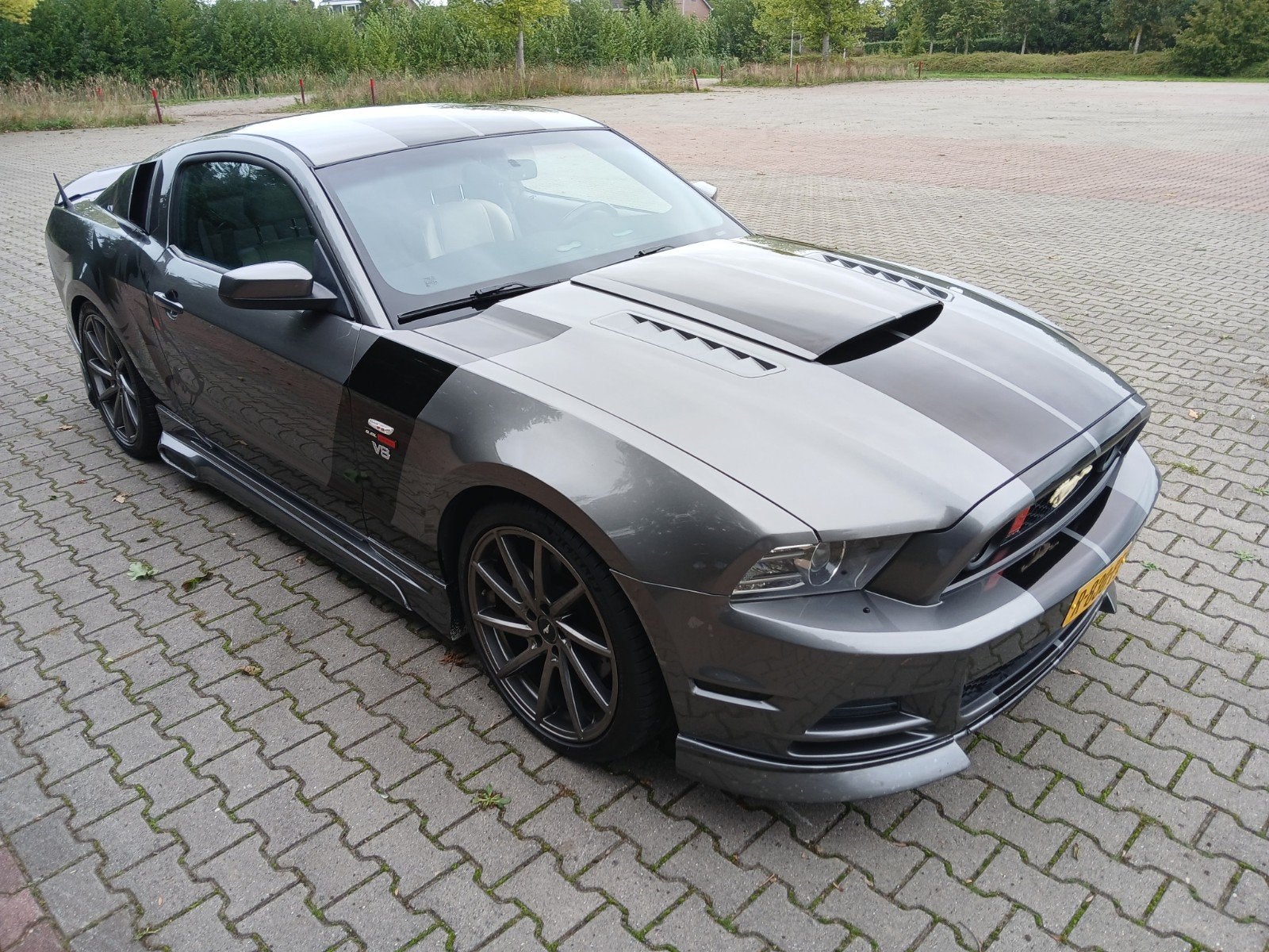 Ford mustang 5L V8 2012, Auto's, Automaat, Achterwielaandrijving, 4 stoelen, Leder