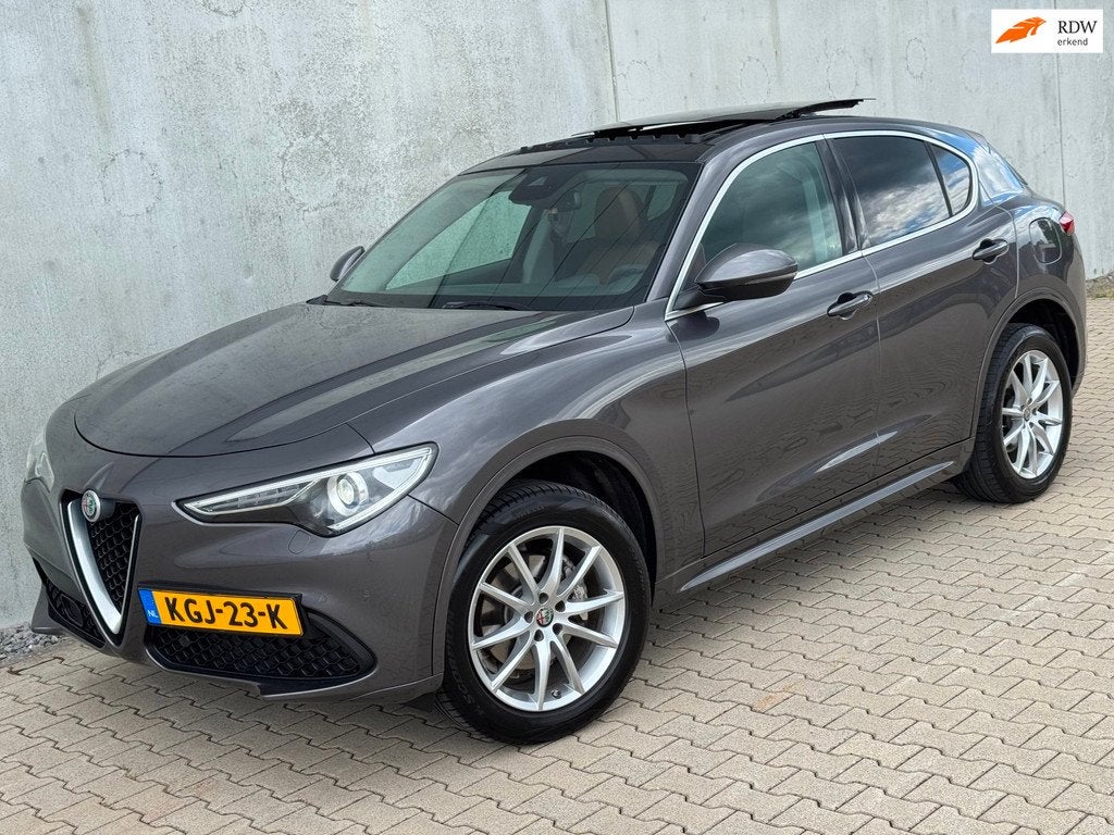 Alfa Romeo STELVIO 2.0 T AWD Ti Pano Navi Leer Trekhaak Adap, Auto's, Alfa Romeo, Automaat, Euro 6, Leder, Vierwielaandrijving