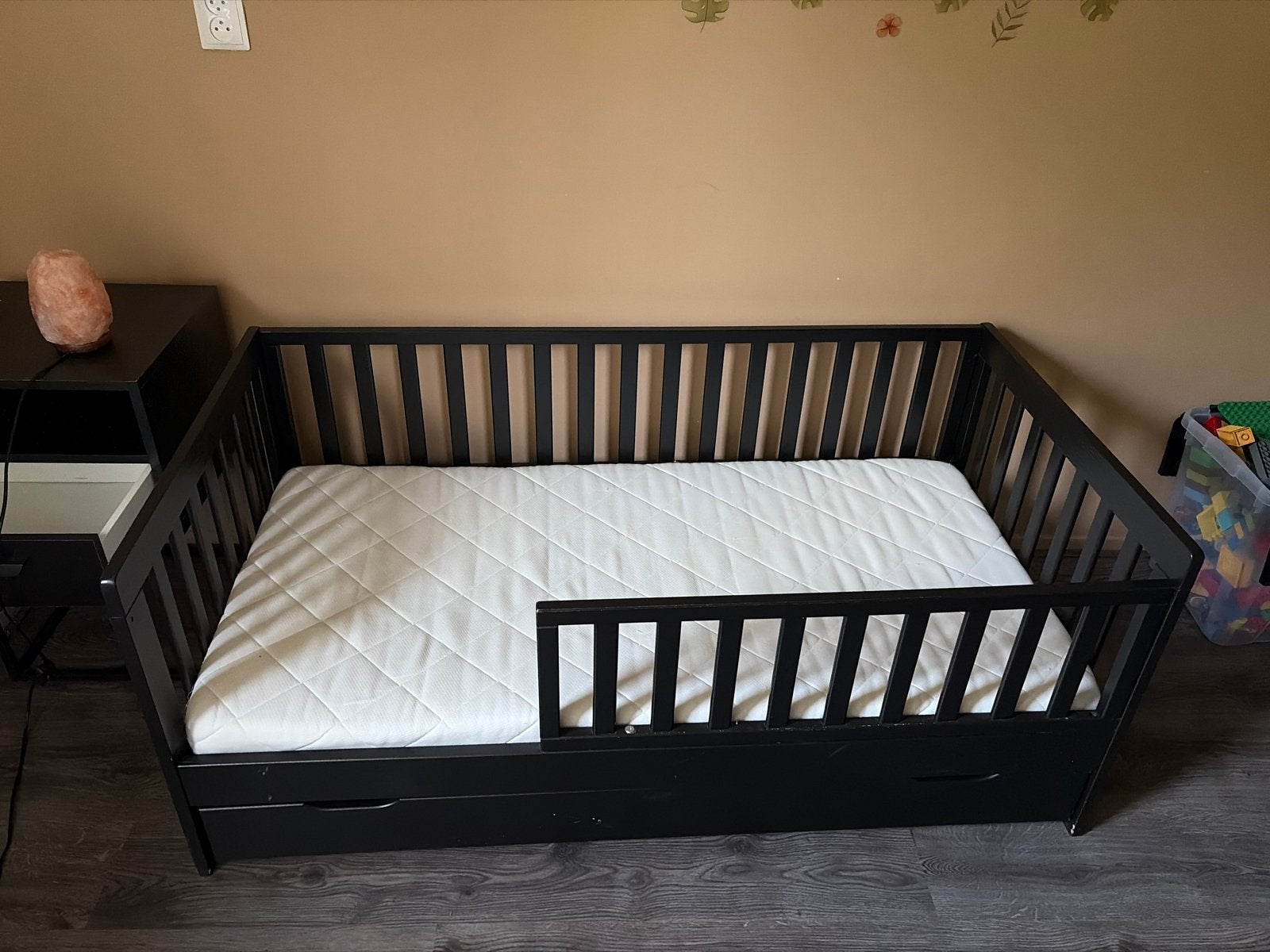 Petit Amelie peuterbed met lade en matras, Huis en Inrichting, Ophalen, Gebruikt, Zwart, 190 cm of minder