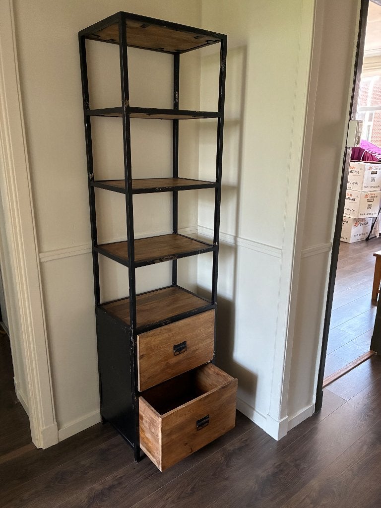 Industriële boekenkast met 2 lades - 130x49.5x35 cm, Ophalen, Gebruikt