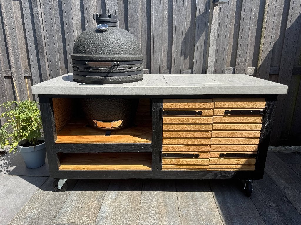 Zelf gemaakte BBQ tafel, Ophalen, Zo goed als nieuw, Onbekend