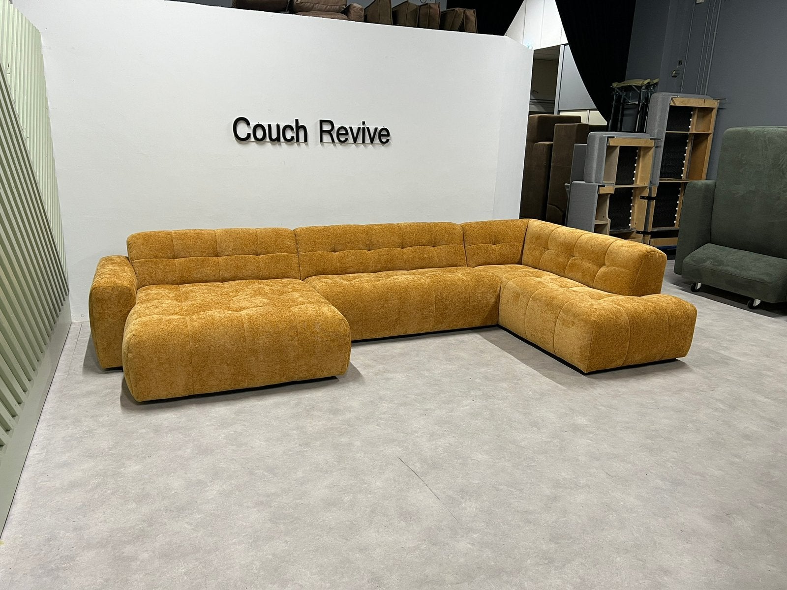 Okergele U-bank 390x195 cm bouclé | GRATIS LEVERING