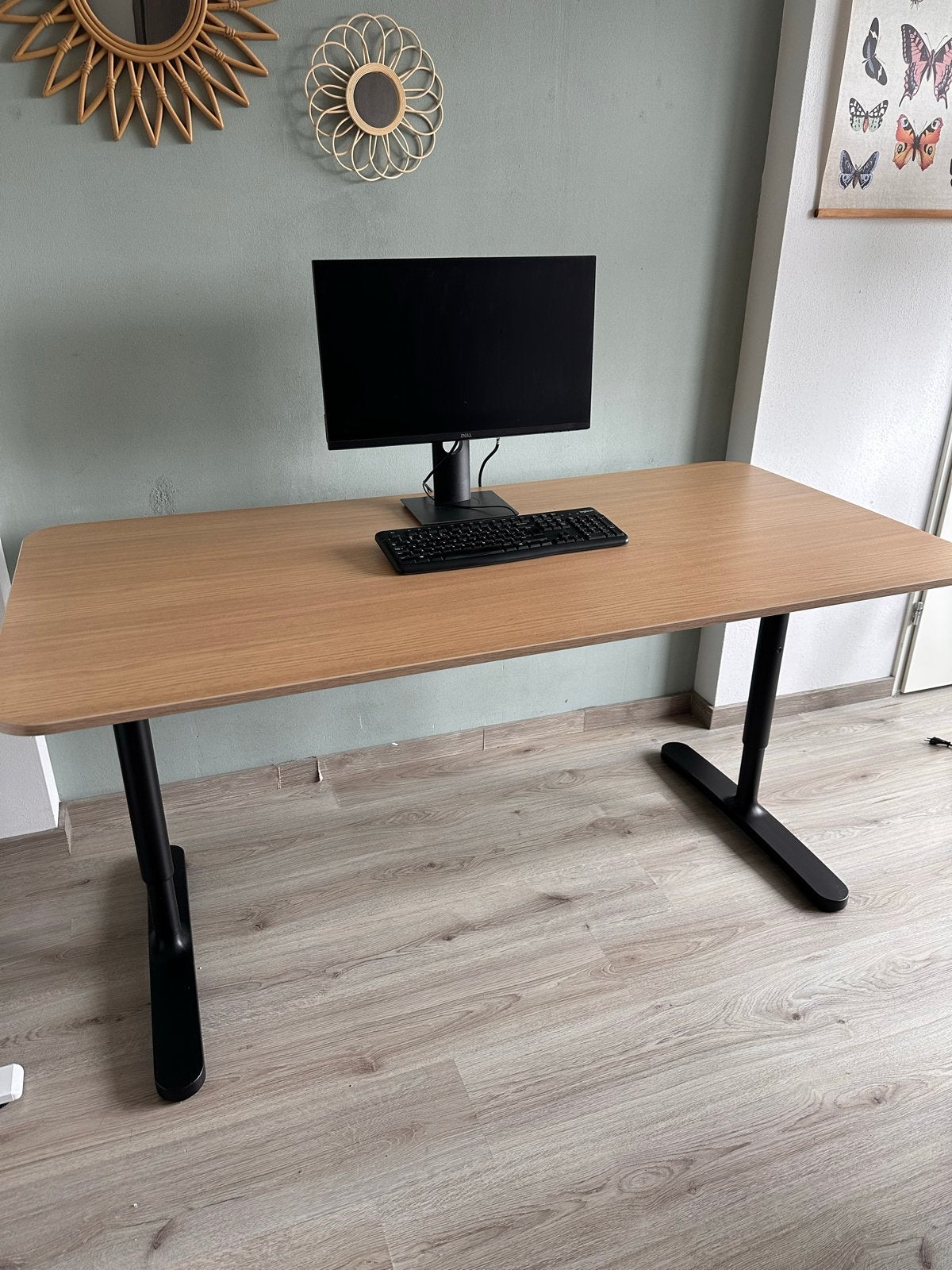 IKEA Bekant bureau met in hoogte verstelbaar onderstel, Ophalen, Zit-sta bureau, 160 cm, Gebruikt