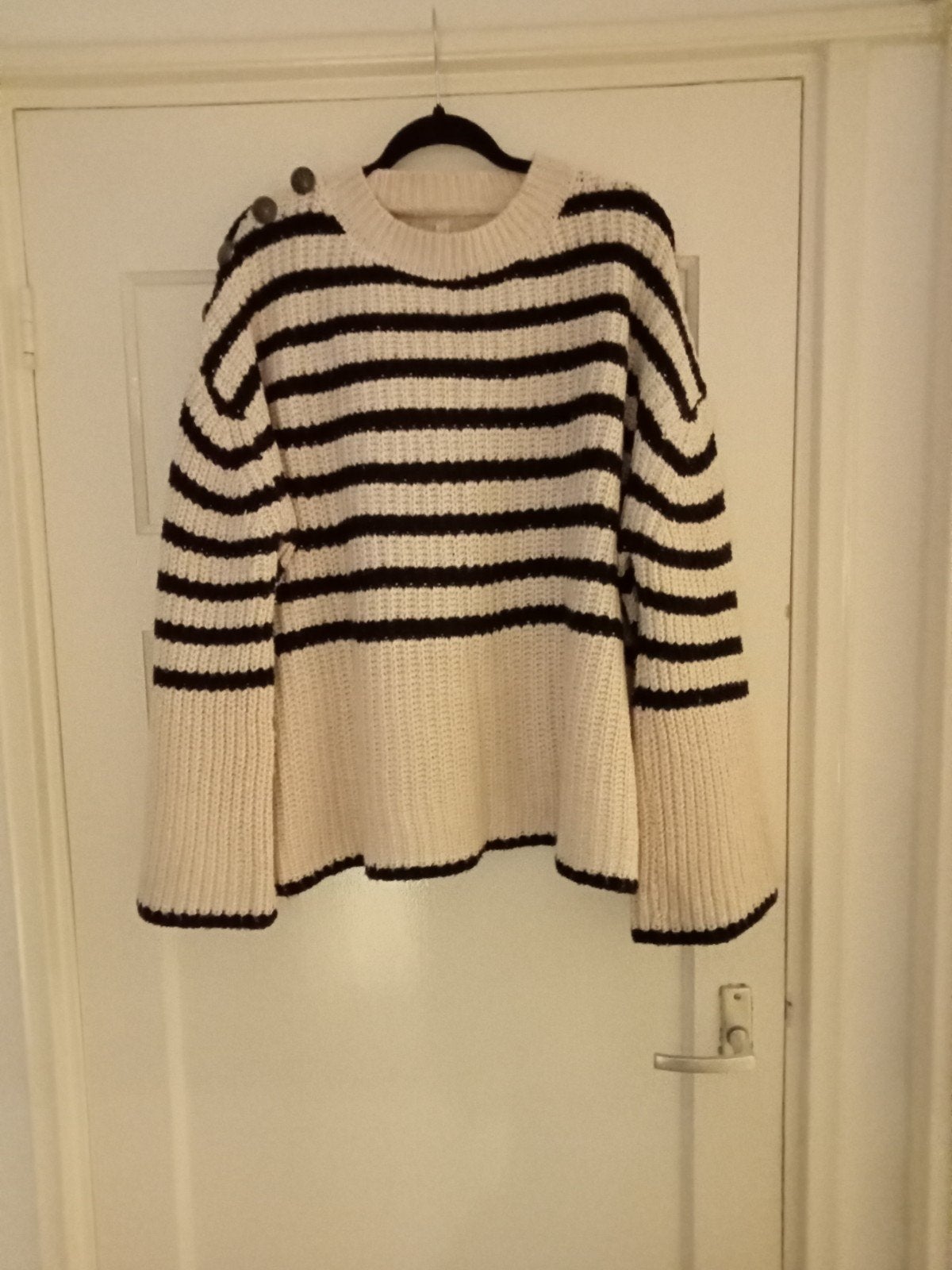 geweldig mooie stoere trui, Kleding | Dames, Ophalen of Verzenden, Nieuw, Blauw