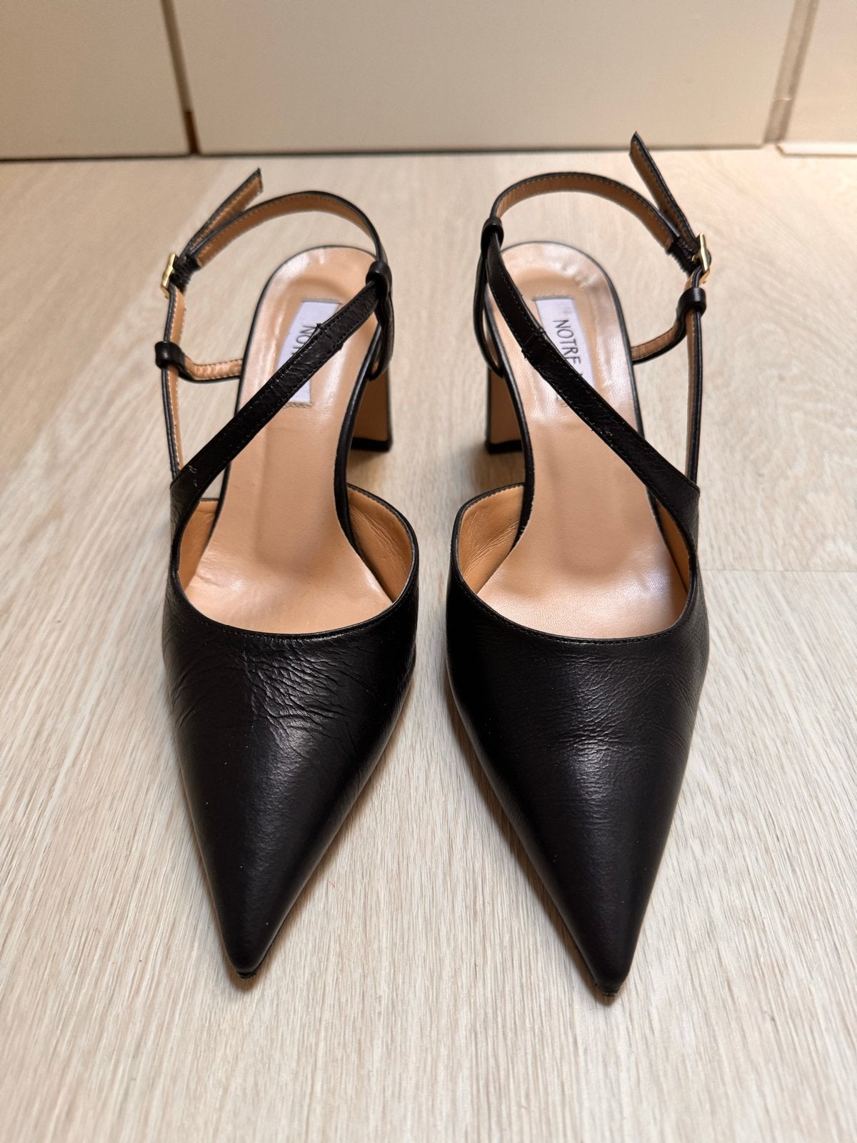 Zwarte leren Notre-V Slingback Pumps Maat 39, Kleding | Dames, Ophalen, Zo goed als nieuw, Zwart, Pumps