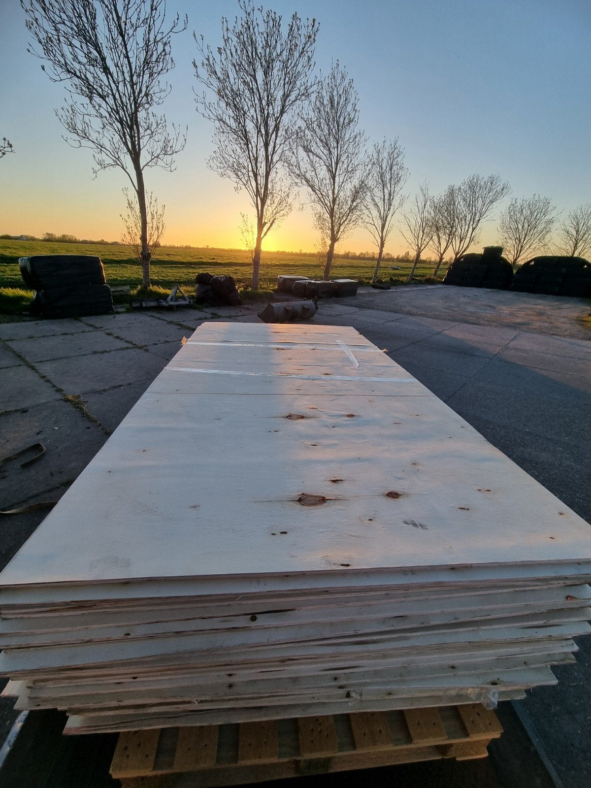 Mooie triplex platen 1 cm dik 10 euro per, Doe-het-zelf en Verbouw, Platen en Panelen, Ophalen, Zo goed als nieuw, Multiplex