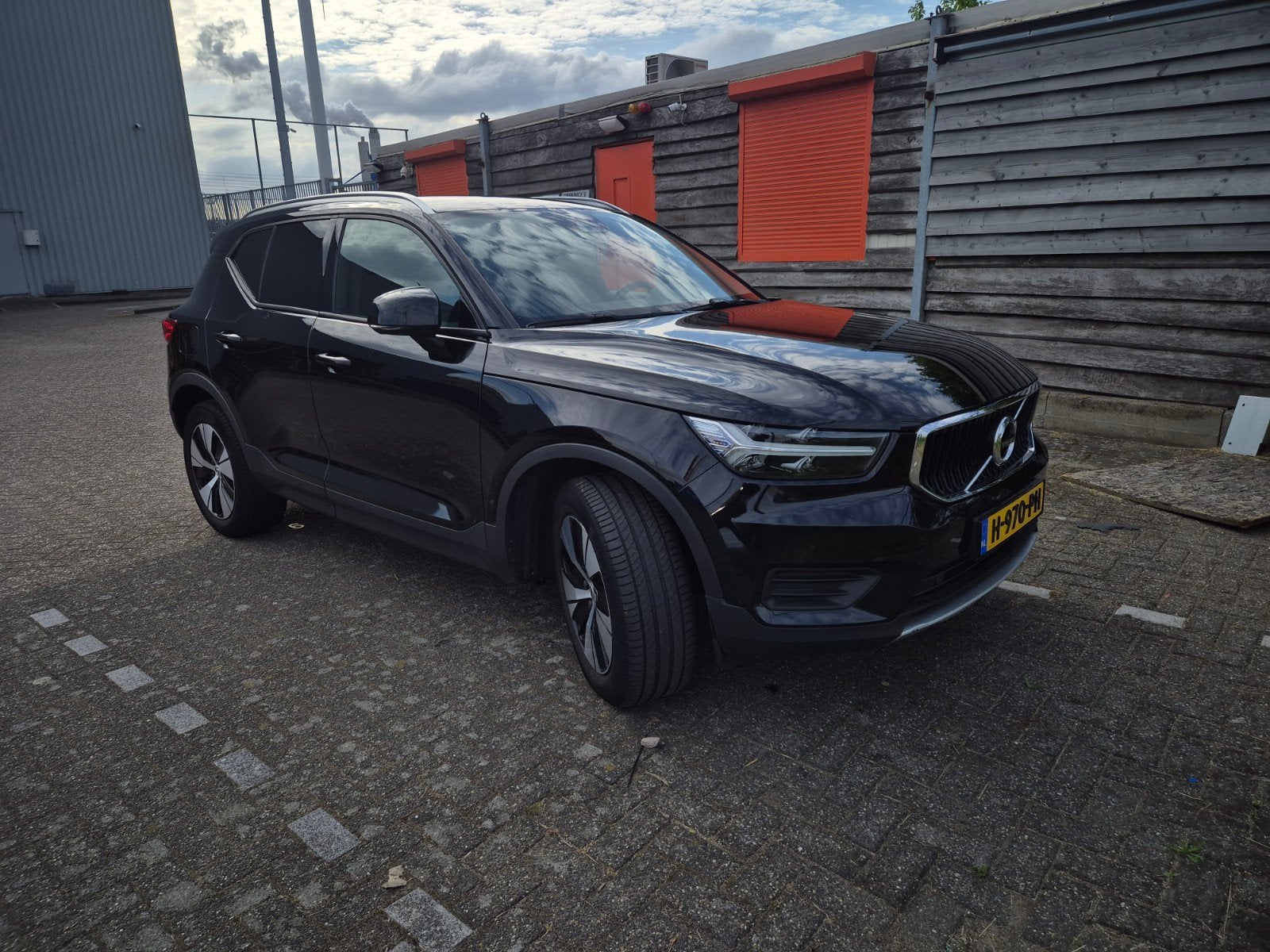 Volvo XC40 T5 Twin Engine 262pk Geartronic 2020 Zwart, Auto's, Automaat, 1800 kg, Zwart, 1712 kg