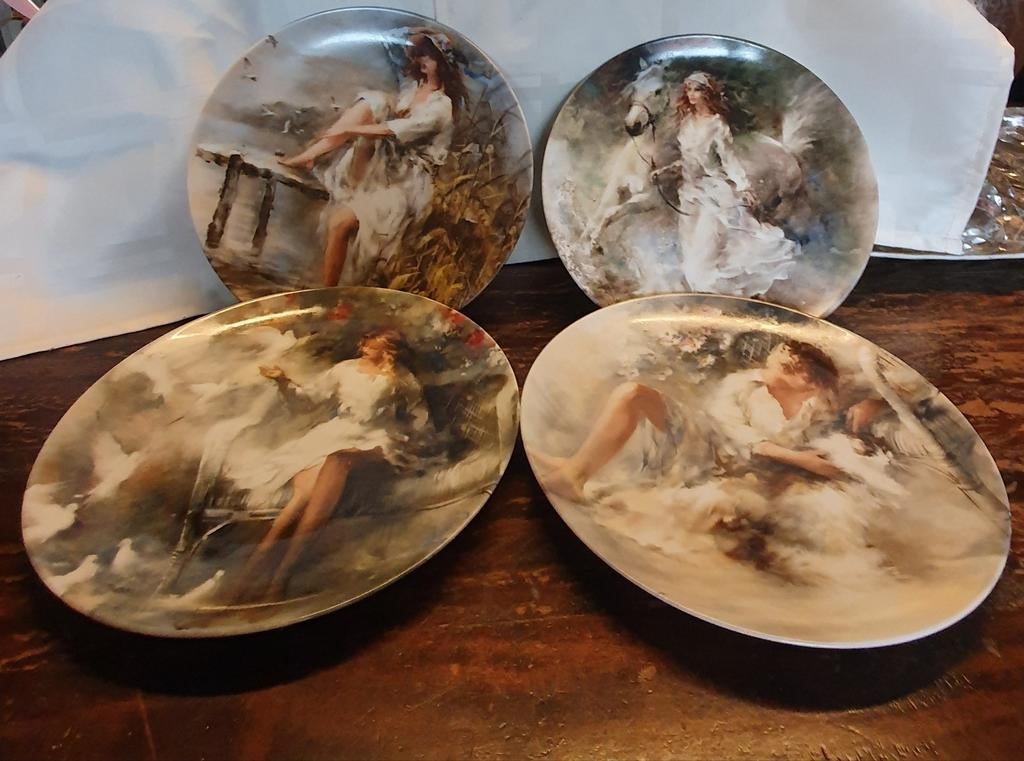 Regina porseleinen wandborden Willem Haenraets (4 stuks), Antiek en Kunst, Ophalen of Verzenden