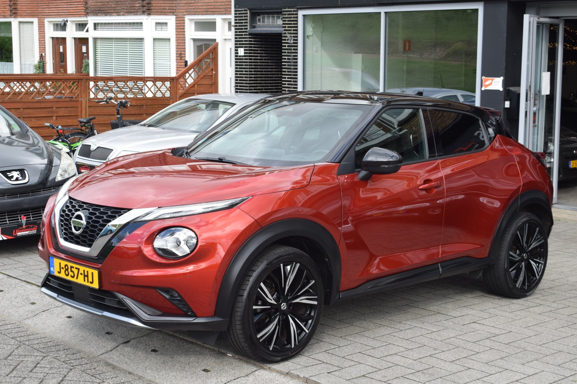 Foto 2 van Nissan Juke 1.0 DIG-T N-Design 360 Camera Apple Carplay Bose