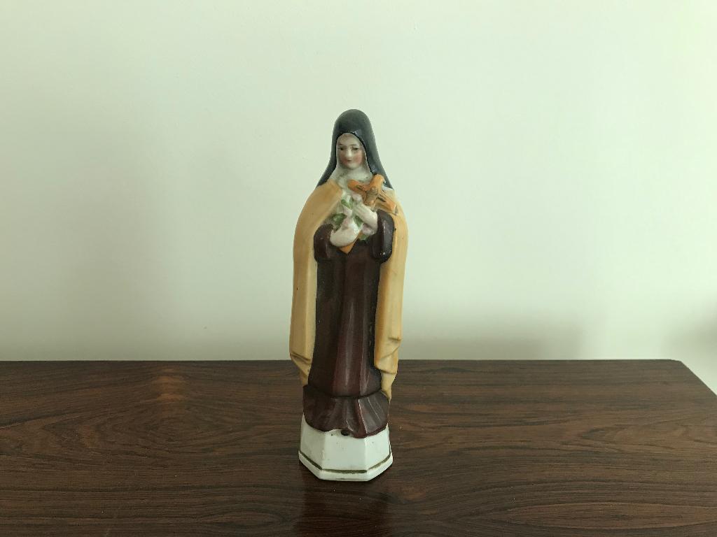 Beeldje porselein Theresia van Lisieux Germany, Ophalen of Verzenden