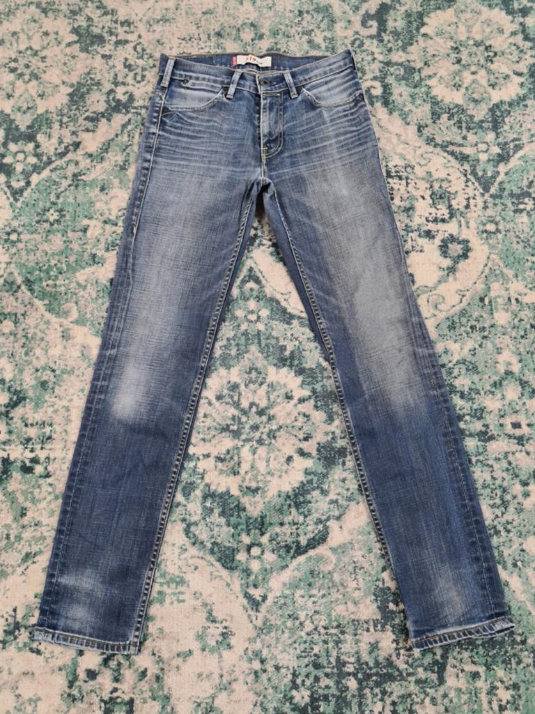 Levi's 519 slim fit W29 L32 Dames Tulsi2932 Mid-rise, Blauw, Ophalen of Verzenden, W28 - W29 (confectie 36), Gedragen