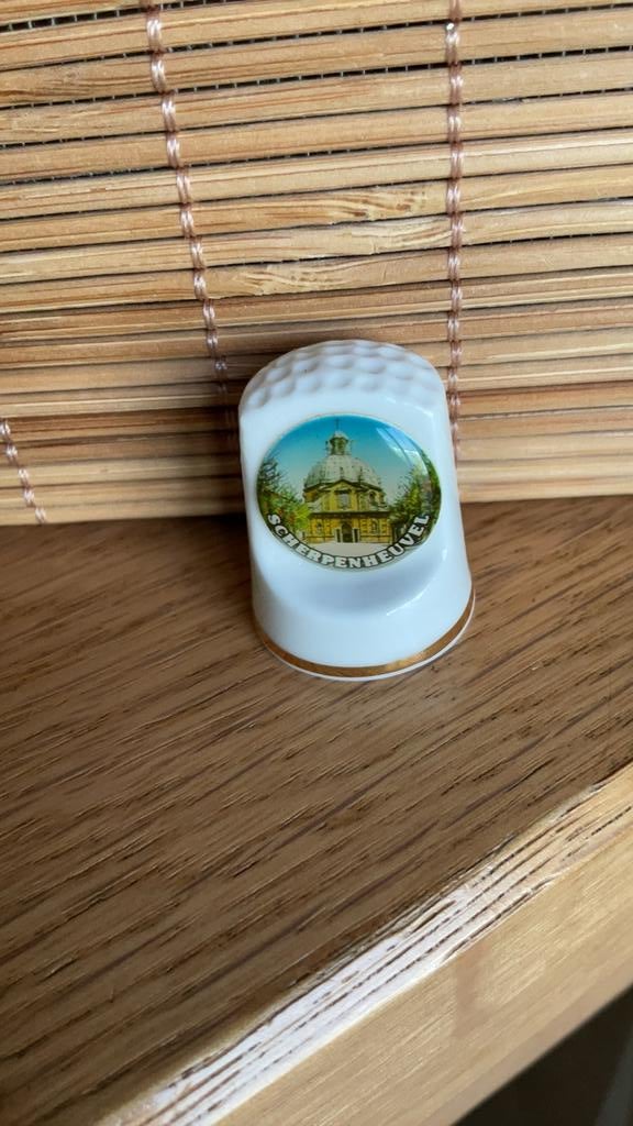 Scherpenheuvel vingerhoed vingerhoedje vingerhoedjes, Verzenden, Nieuw, Porselein, Buitenland