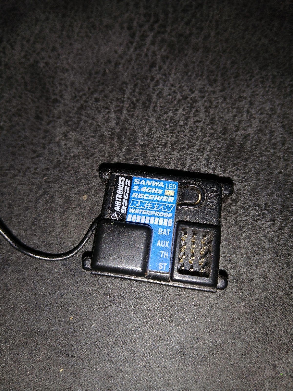 Sanwa Airtronics 92622 RX-37W 2.4GHz ontvanger, Hobby en Vrije tijd, Ophalen of Verzenden, Gebruikt, Overige schalen, Onderdeel