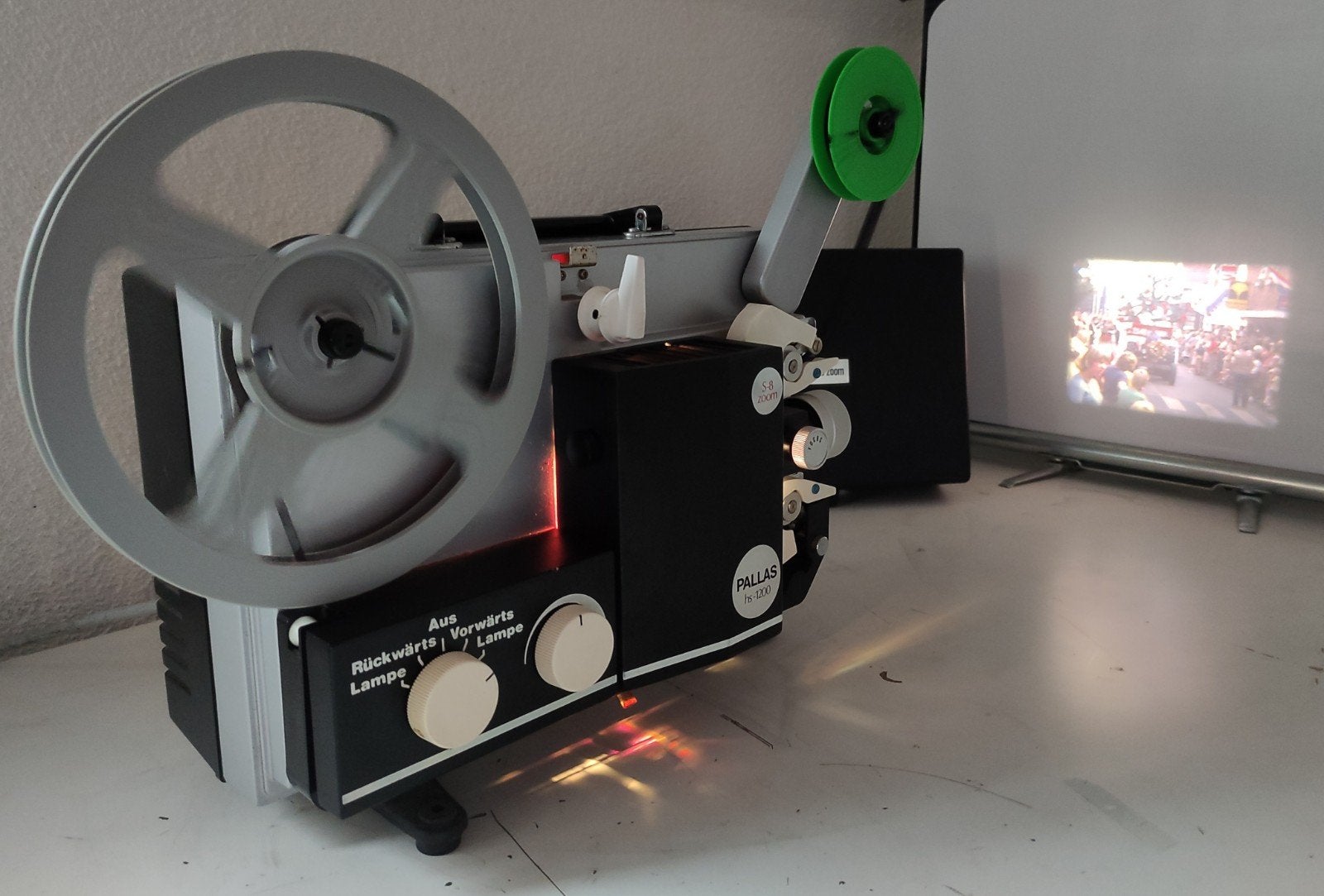 PALLAS SUPER 8 ZOOM FILMPROJECTOR met REGELBAAR BLD/PS, Ophalen of Verzenden, 1960 tot 1980