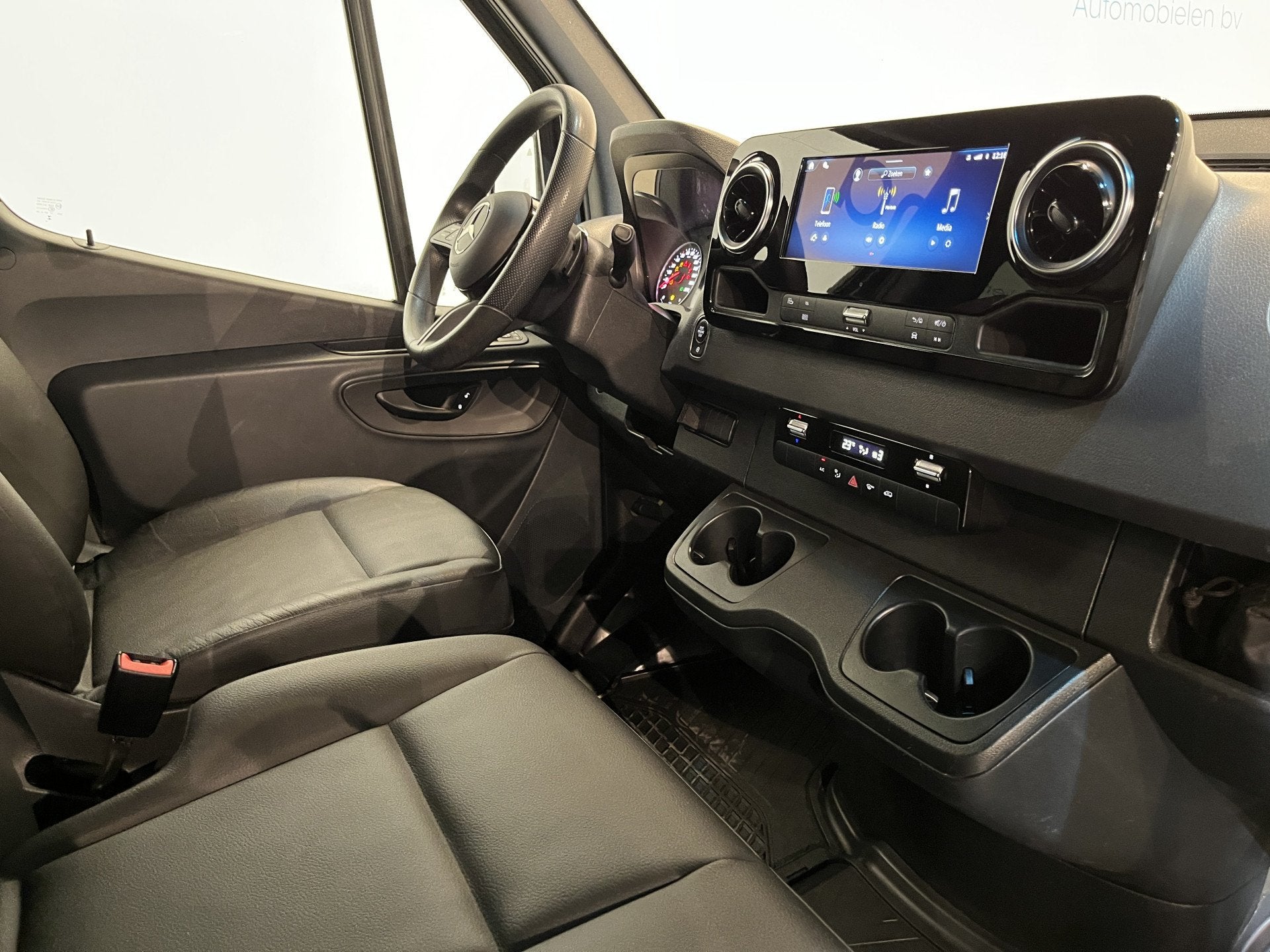 Mercedes-Benz Sprinter 317 CDI L2 RWD DC 7 PERS Automaat Ope, Automaat, 2095 kg, Achterwielaandrijving, Gebruikt