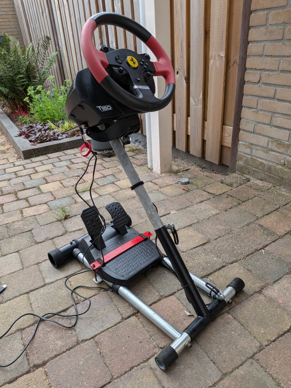 Thrustmaster T150 Ferrari Edition Raceset + wheelstand pro, Ophalen, Gebruikt