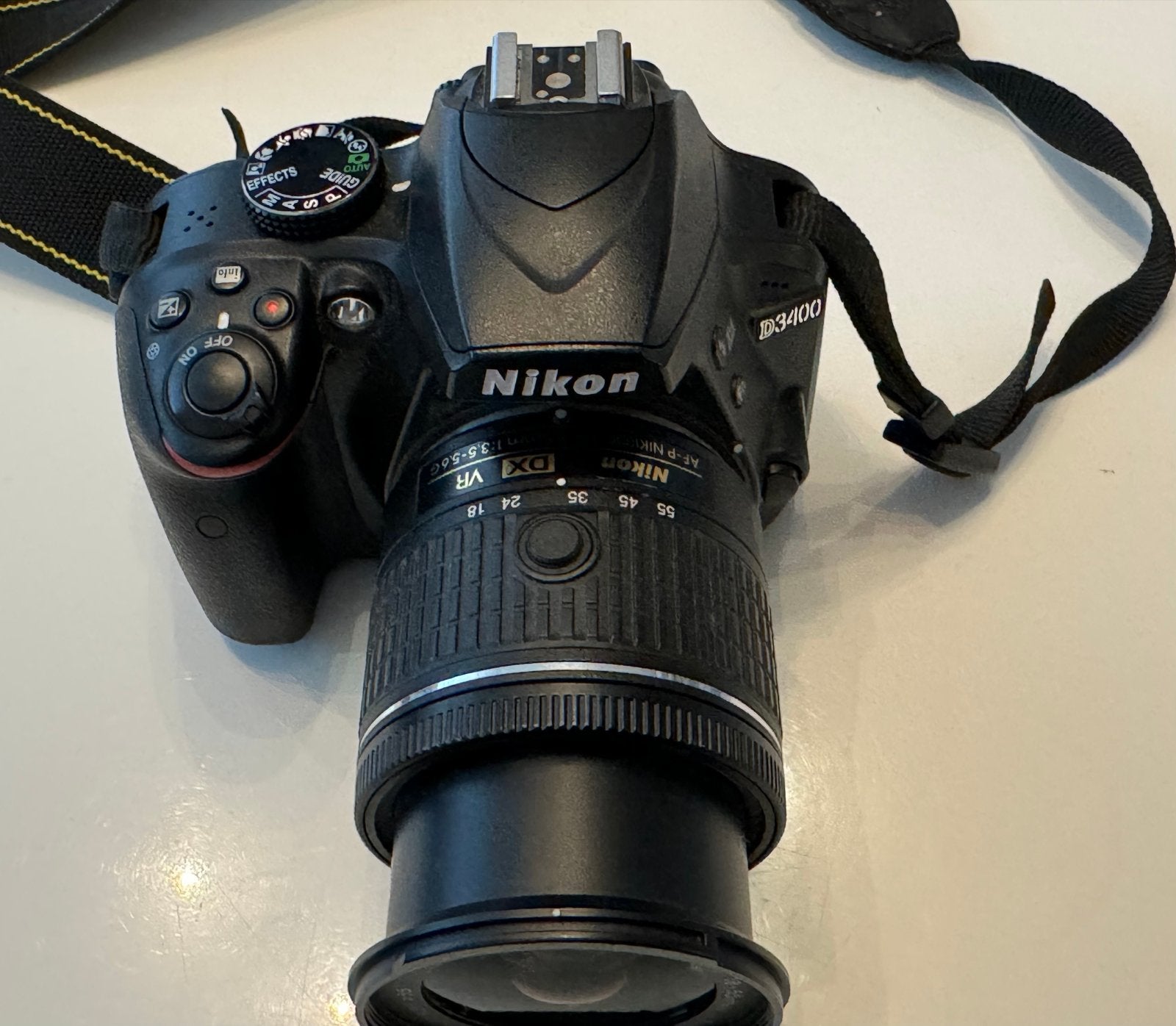 Nikon D3400 spiegelreflexcamera met 18-55mm lens, Ophalen, Spiegelreflex, Beeldstabilisatie, Zo goed als nieuw
