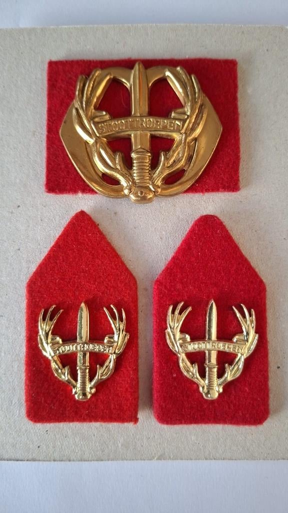 Baret emblemen & kraagspiegels 3, Verzamelen, Ophalen of Verzenden, Landmacht, Nederland, Embleem of Badge