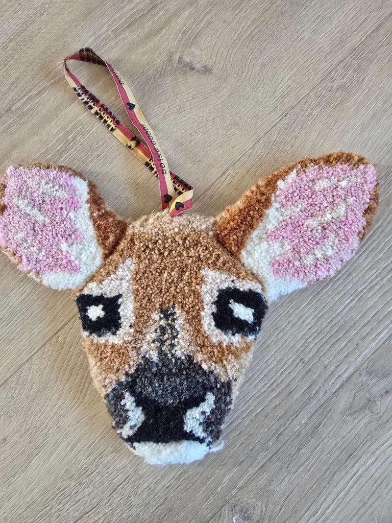 Getuft matje hert hanger - Unieke wanddecoratie, Ophalen, Meerkleurig, Overige stijlen, Nieuw