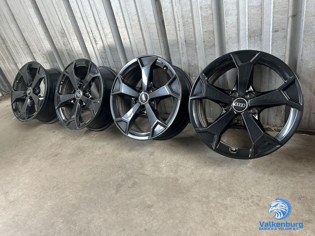 Originele Audi A3 Q2 Q3 17 inch zwarte velgen 5x112