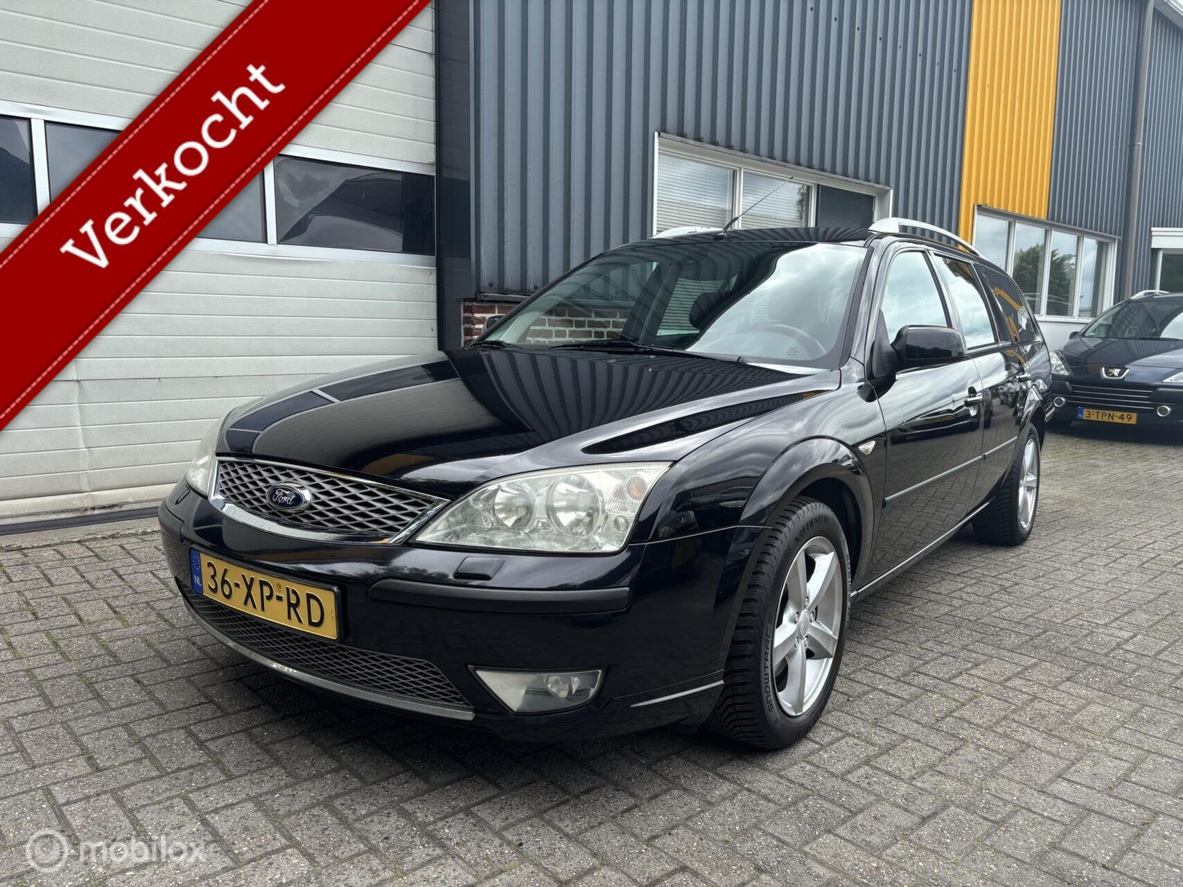 Ford Mondeo Wagon 1.8-16V Platinum NETTE AUTO! TREKHAAK!, Auto's, Ford, Gebruikt, 4 cilinders, Zwart, Handgeschakeld