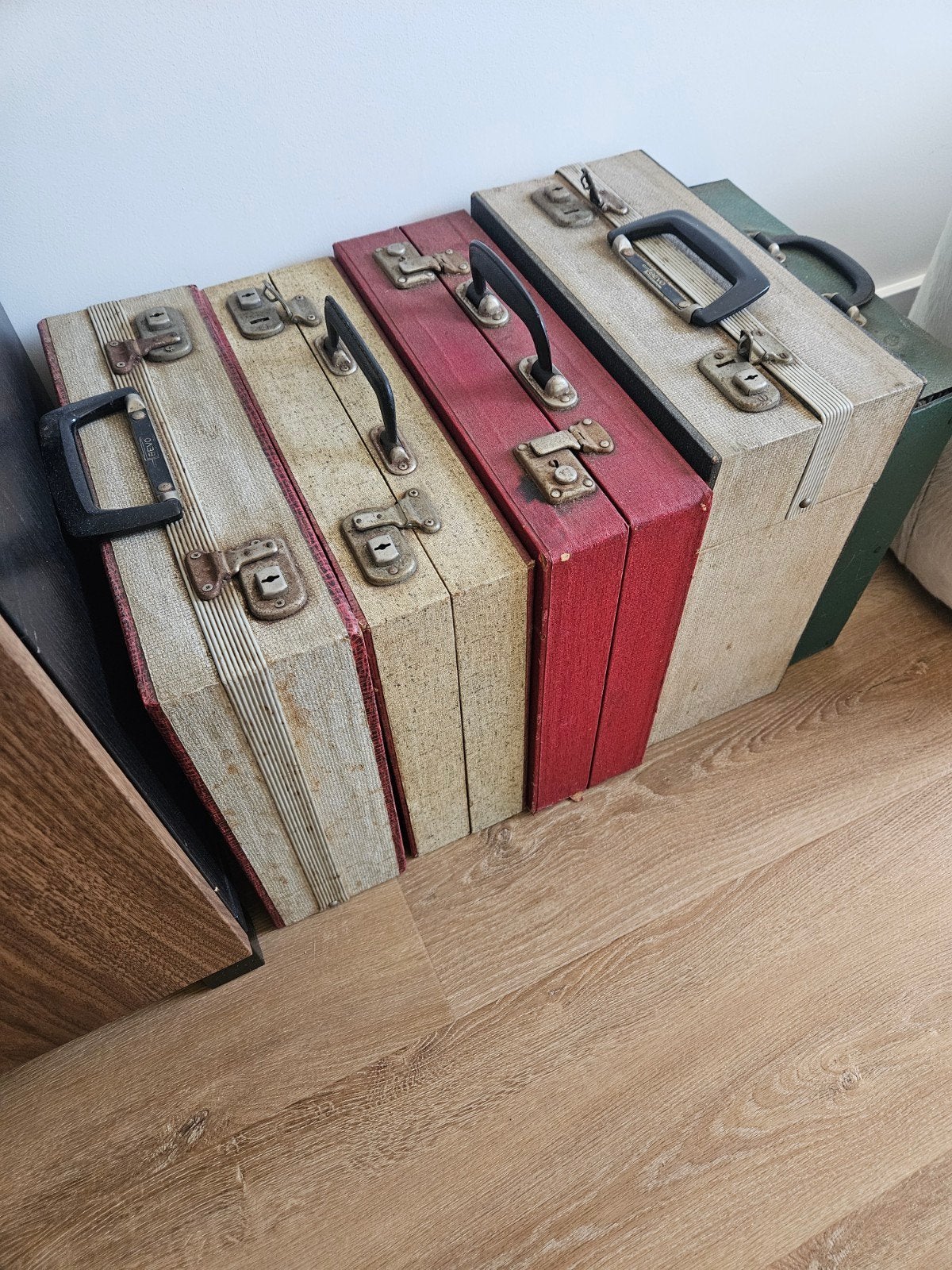 5 vintage platenkoffers, Ophalen, Huis en Inrichting