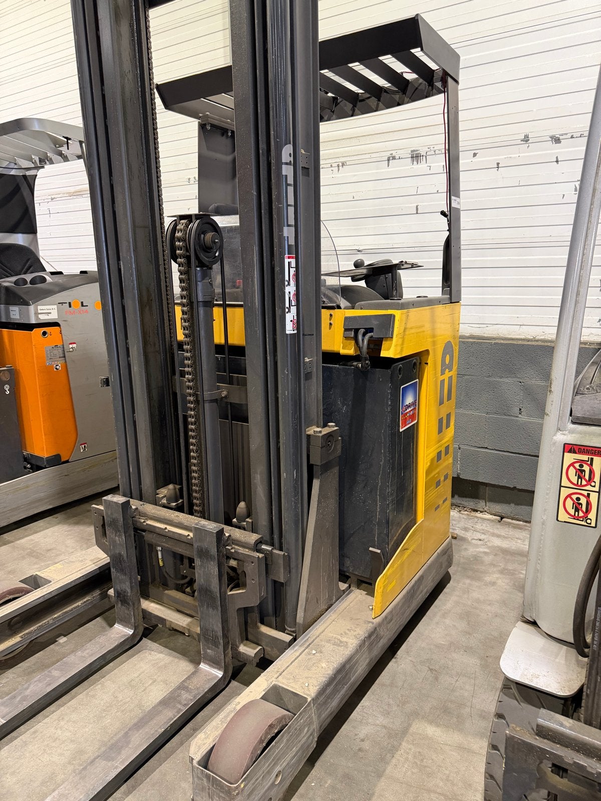 Atlet UNS141DTFVRC675 Reachtruck - 2008, Elektrisch, Zakelijke goederen, Machines en Bouw | Heftrucks en Intern transport, 1000 tot 2000 kg