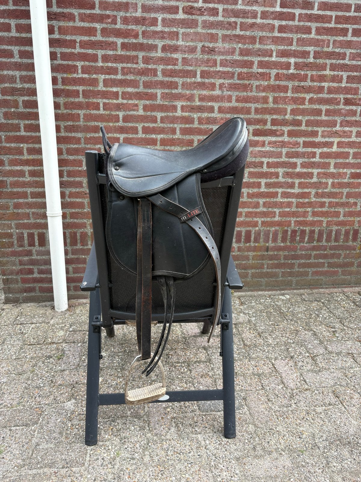 HI-LITE pony zadel met beugels, Ophalen, Zo goed als nieuw