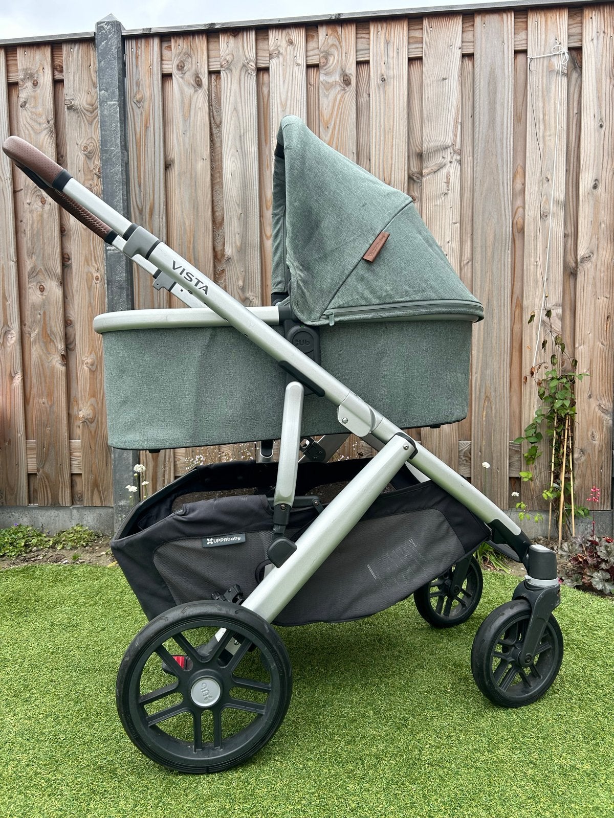 Uppababy Vista V2 complete kinderwagen met accessoires, Gebruikt, Combiwagen, Met reiswieg, Ophalen