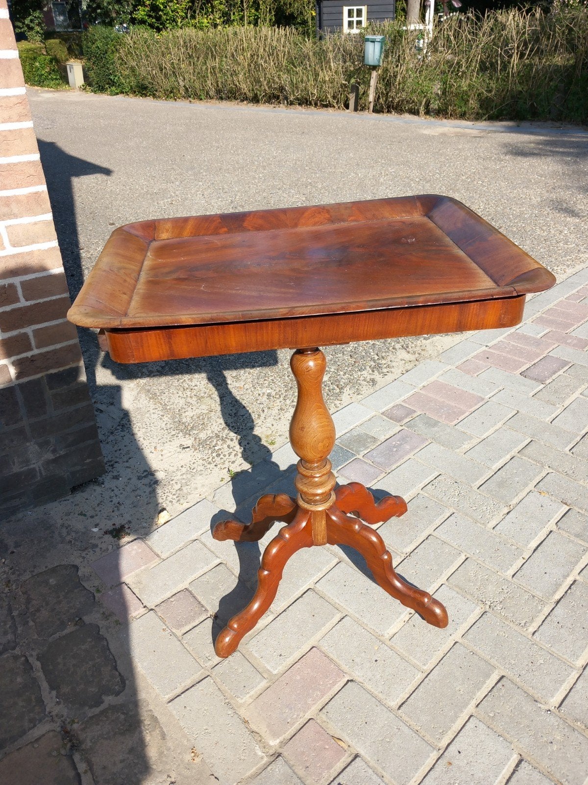 Engelse koffie/theetafel, Ophalen