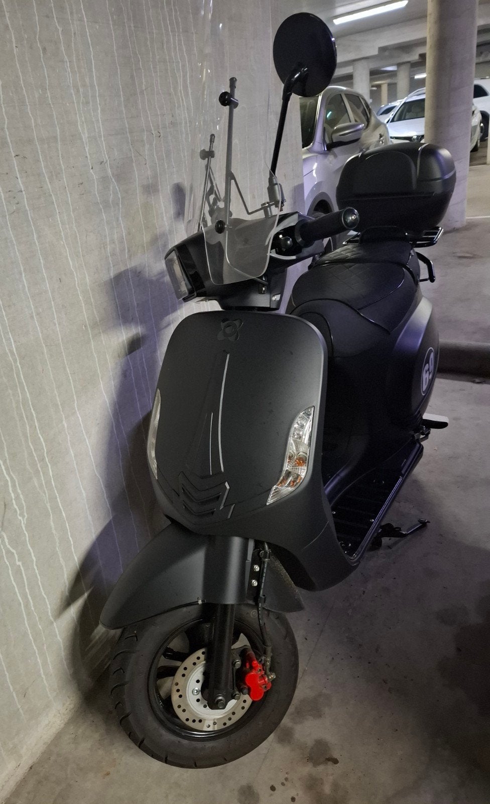 AGM Scooter Mat Zwart 25 km, Ophalen, Overige modellen, Zo goed als nieuw, Benzine