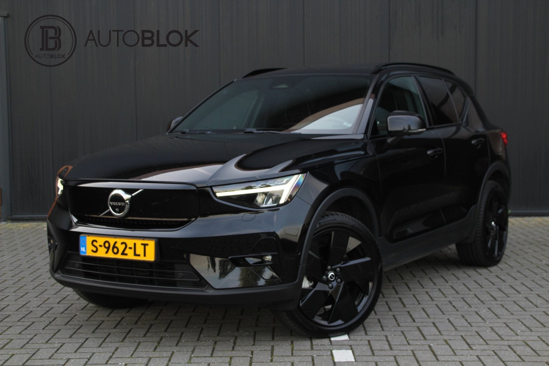 Volvo XC40 Recharge Twin Ultimate 78 kWh | SOH94% | Trekhaak, Auto's, Zwart, 82 kWh, Zwart, Origineel Nederlands