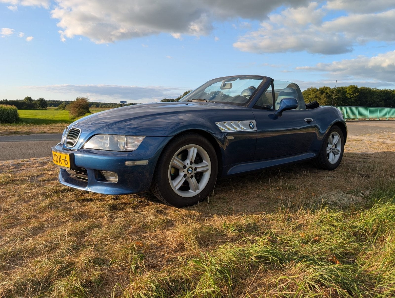 BMW Z3 2.0 Roadster 2000 | Airco | APK | Prachtig exemplaar, Achterwielaandrijving, Sportstoelen, Cabriolet, Blauw