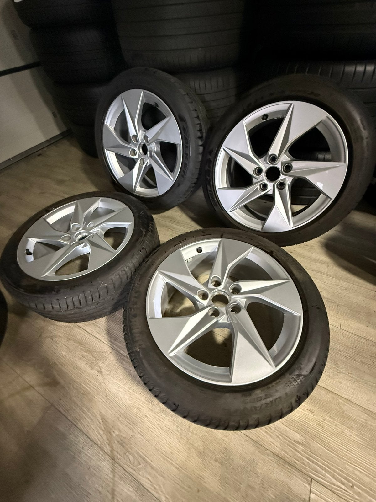Originele audi A3/S3/s line/Zomer/nette banden, Auto-onderdelen, Banden en Velgen, Audi, ----, Banden en Velgen, 17 inch