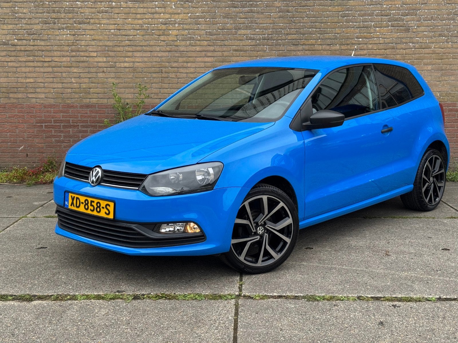 Volkswagen Polo 1.0 – Airco | 17” Velgen| Nieuwe APK, Voorwielaandrijving, Stof, 40 €/maand, Blauw