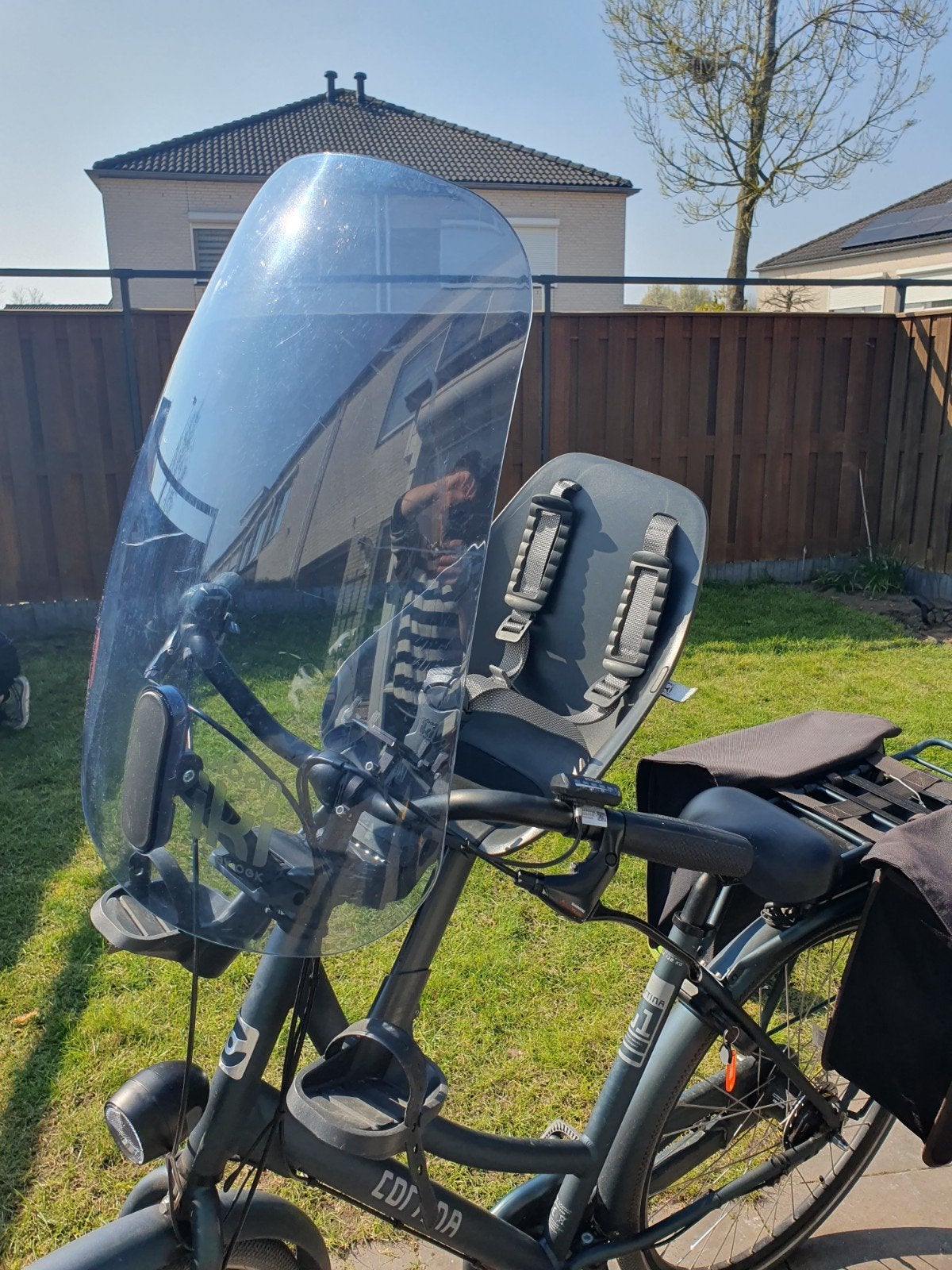 Urban Iki voorzitje met windscherm in goede staat, Fietsen en Brommers, Voorzitje, Ophalen of Verzenden, Urban Iki, Gebruikt