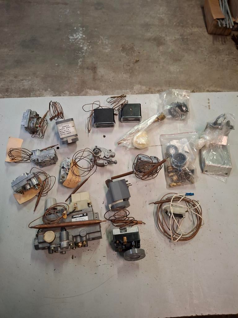 Geiser/boiler thermostaten en onderdelen (Junkers, Bosch), Doe-het-zelf en Verbouw, Geisers en Boilers, Ophalen, Aardgas, Nieuw