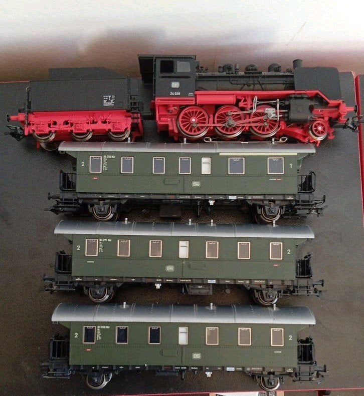 Märklin BR 24 met 3 Donnerbüchse wagons (MFX Sound), Wisselstroom, Treinset, Ophalen of Verzenden, Märklin