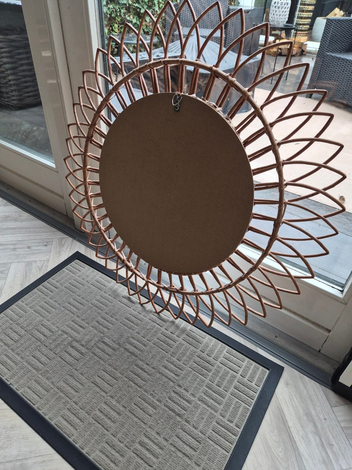 houten wand spiegel
75 cm doorsnee., Ophalen of Verzenden, Rond, 50 tot 75 cm, Minder dan 100 cm