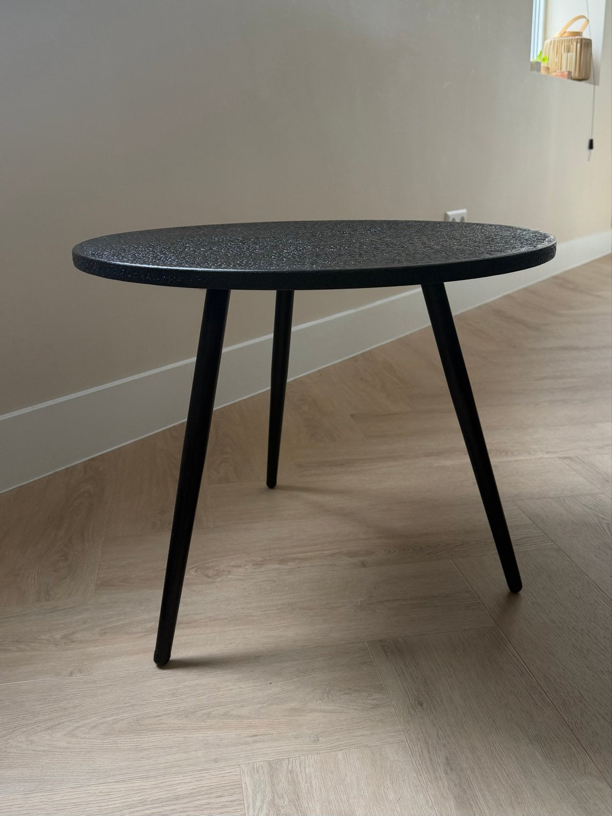 WOOOD Suze Bijzettafel - Zwart Hout/Metaal - 43x54 cm, Ophalen, Minder dan 45 cm, Minder dan 55 cm, Rond