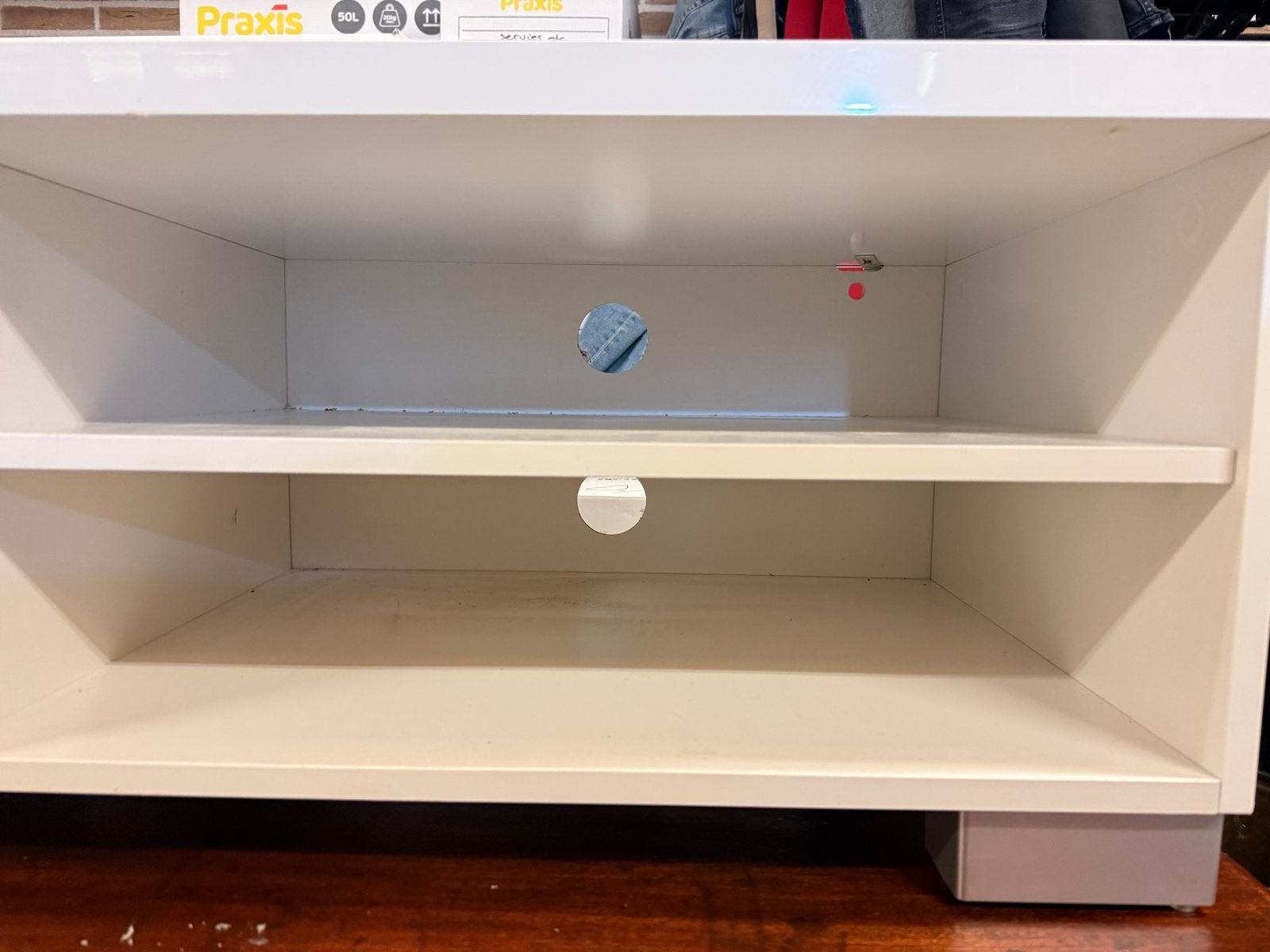 TV meubel JYSK AAKIRKEBY  hoogglans wit met lade en planken, Ophalen, 100 tot 150 cm, Zo goed als nieuw, Minder dan 100 cm