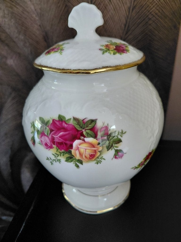 Royal Albert old country rose roses vaas voorraadpot, Antiek en Kunst, Ophalen
