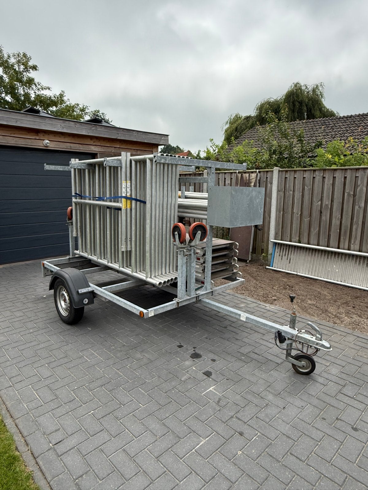 LSC Steiger met aanhanger en 5 meter loopplank, Doe-het-zelf en Verbouw, Ophalen of Verzenden, Gebruikt, Rolsteiger of Kamersteiger