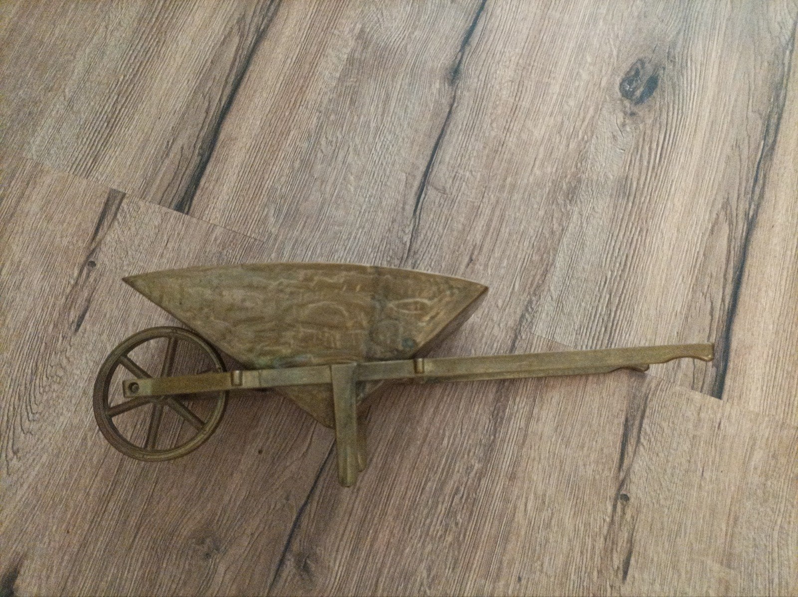 Decoratieve bronzen kruiwagen  30 bij10 cm, Ophalen of Verzenden